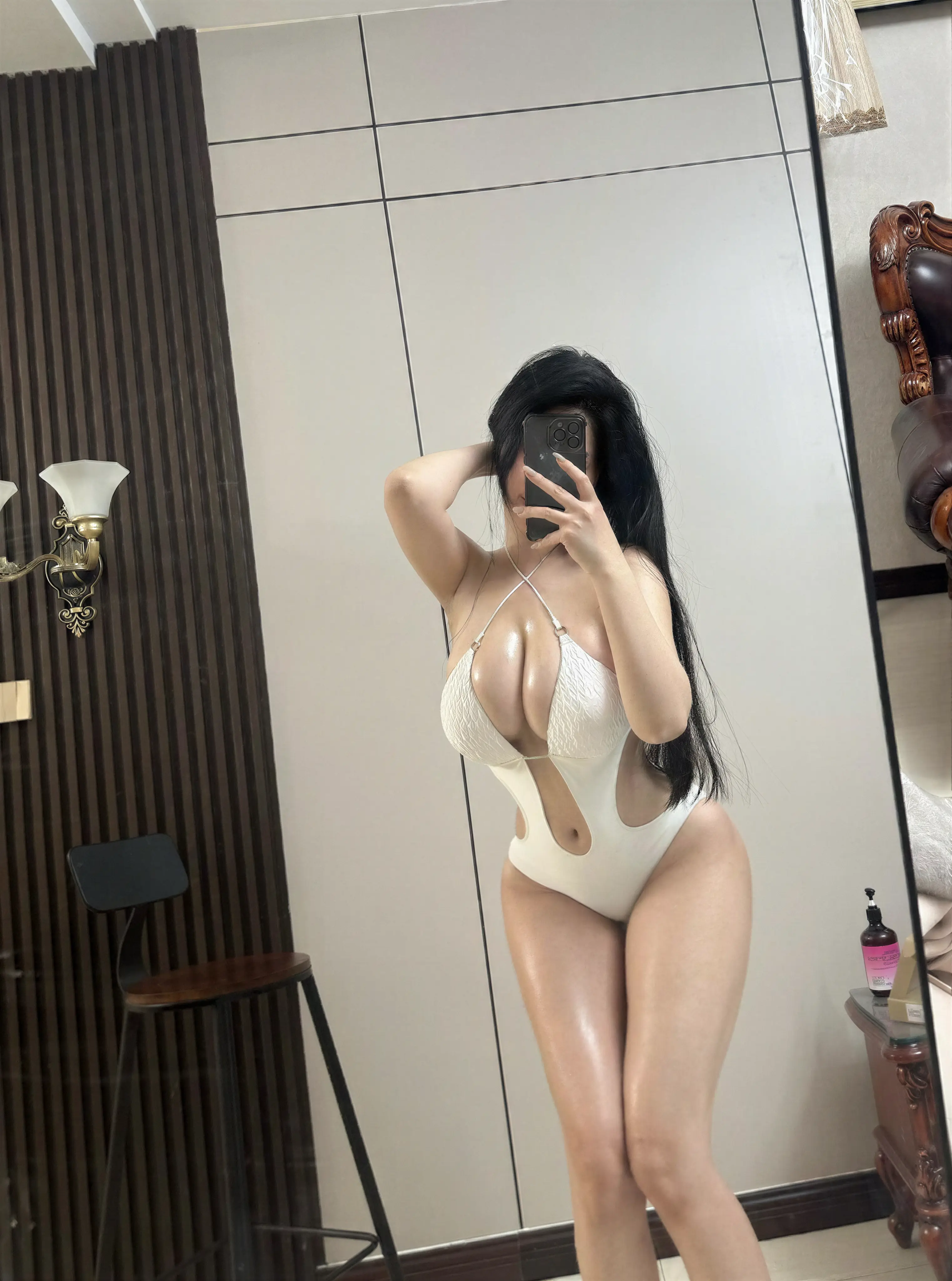 玫玫mm – 油亮连体 11P